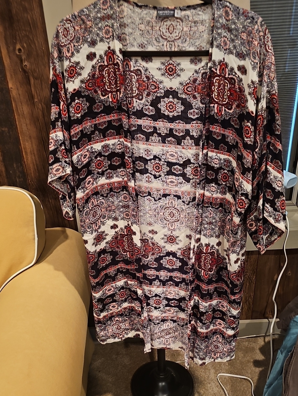 EARTHBOUND Navy, Red & Cream Open-Front Kimono Tunic